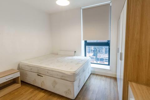 2 bedroom flat to rent, Connaught Heights, E16