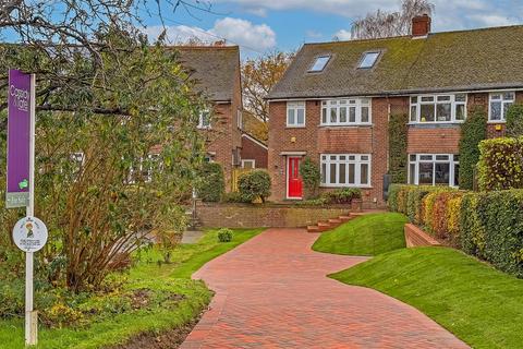 4 bedroom semi-detached house for sale, Charmouth Road, St. Albans