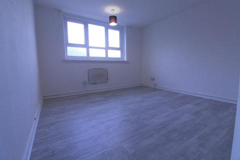 2 bedroom flat to rent, Newton House, Exeter Road