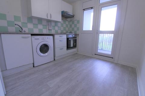 2 bedroom flat to rent, Newton House, Exeter Road