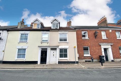 3 bedroom terraced house to rent, Castle Street, Tiverton, Devon