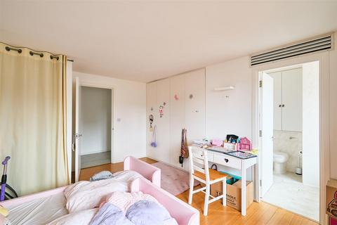 3 bedroom apartment for sale, William Morris Way, Fulham, SW6