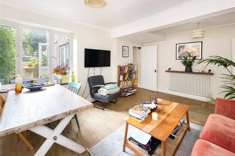 1 bedroom flat for sale, Lauriston Road, Victoria Park, London, E9