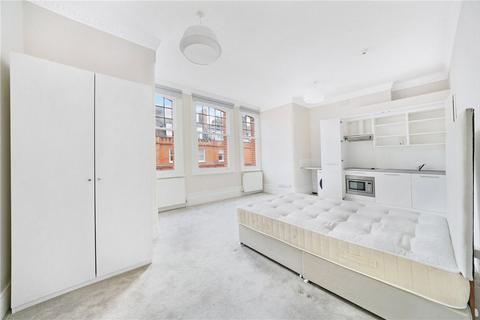 Studio to rent, Egerton Gardens, Knightsbridge, London, SW3