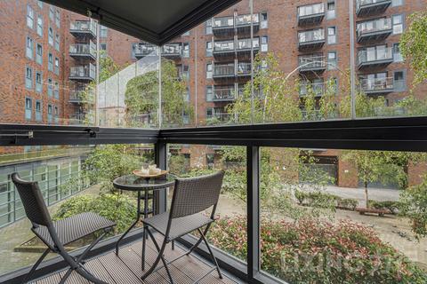 1 bedroom apartment for sale, Surrey Quays Road, Canada Water, SE16 7AQ