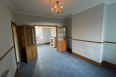 2 bedroom house to rent, Lorraine Street, Hull