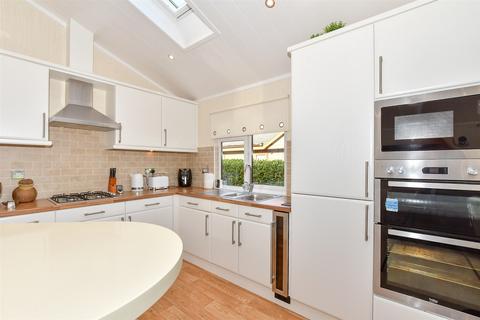 2 bedroom park home for sale, Wateringbury Road, East Malling, Kent