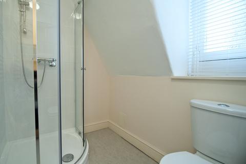 Studio to rent, Egerton Gardens, Knightsbridge SW3