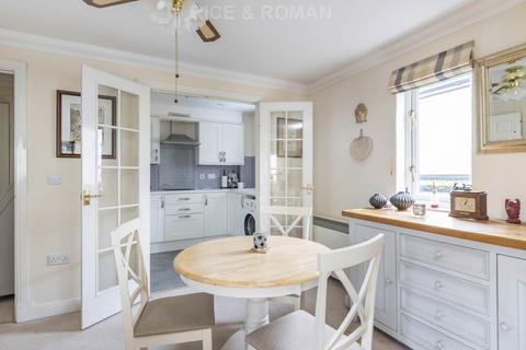 undefined, Bridge Street, Walton On Thames KT12
