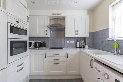 undefined, Bridge Street, Walton On Thames KT12