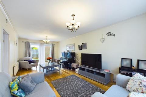 4 bedroom semi-detached house for sale, Dulverton Road, Ruislip HA4