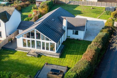 undefined, Croes Faen Bungalow, Penallt, NP25