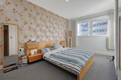 1 bedroom flat for sale, The Mast, 2 Albert Basin Way, London