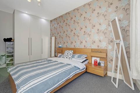 1 bedroom flat for sale, The Mast, 2 Albert Basin Way, London