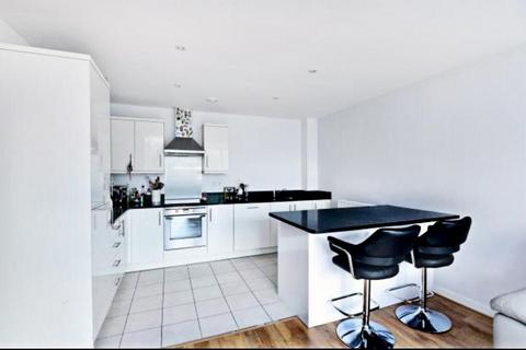 2 bedroom apartment to rent, Granville Gardens, W5