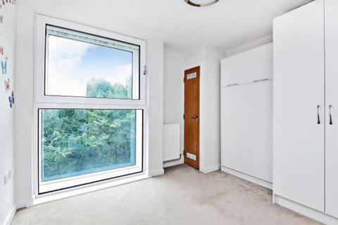 2 bedroom apartment to rent, Granville Gardens, W5