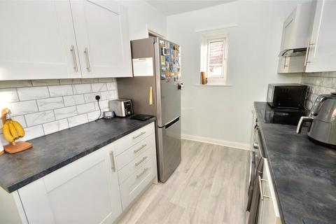 3 bedroom apartment for sale, Redesdale Gardens, Leeds, West Yorkshire