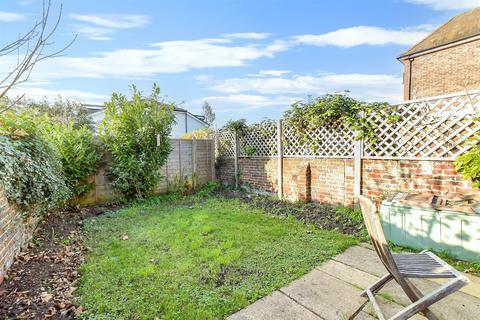 2 bedroom ground floor flat for sale, North Street, Emsworth, Hampshire