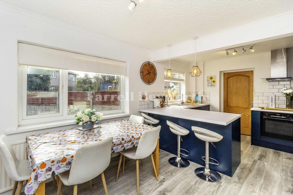 Kitchen dining room