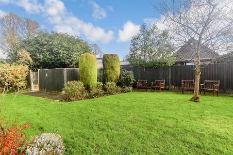 2 bedroom flat for sale, Stanford Orchard, Warnham, Horsham, West Sussex