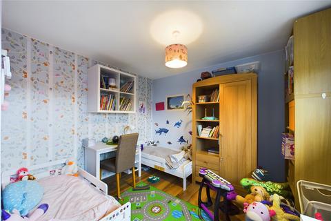 6 Agar Crescent, Bracknell, RG42 2BX