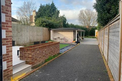 21 Lancaster Gardens, Kingston Upon Thames, KT2 5NQ