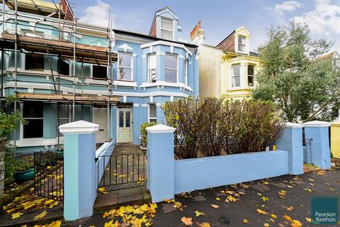 Studio for sale, Westbourne Gardens, Hove