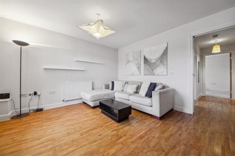 2 bedroom flat to rent, Tannoy Square, London