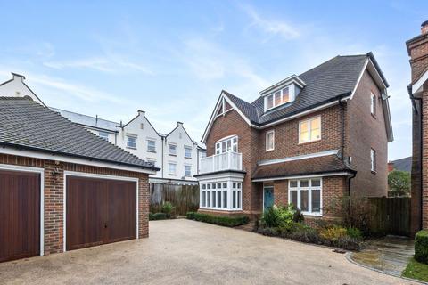 5 bedroom detached house for sale, River Walk, Horsham, RH12