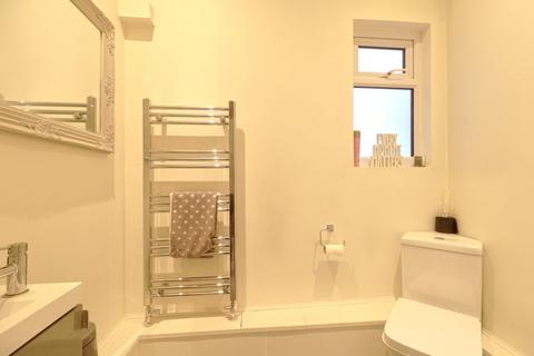 32 Central Avenue, Aveley, South Ockendon, RM15 4JH