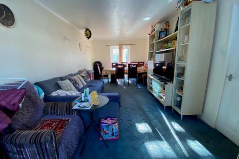 3 bedroom terraced house for sale, Ayloffe Road, Dagenham