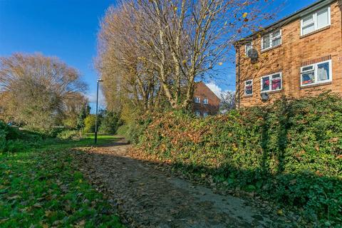 2 bedroom flat for sale, Boveney Close, Cippenham