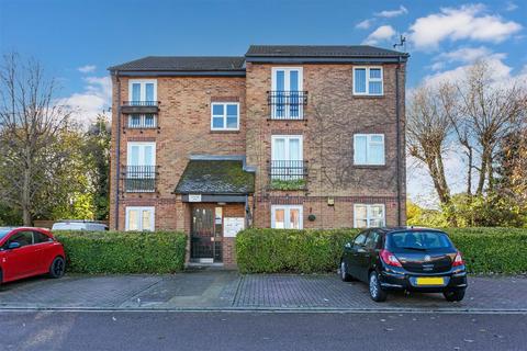 2 bedroom flat for sale, Boveney Close, Cippenham