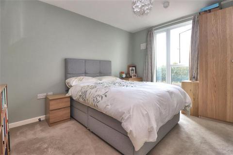 1 bedroom flat to rent, Guildford Road, Woking GU22