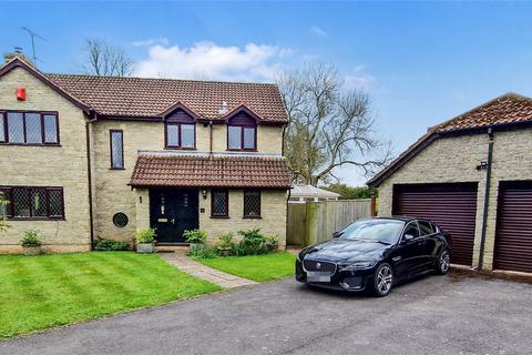 4 bedroom detached house for sale, Four bedroom detached property. Claremont Gardens, Hallatrow