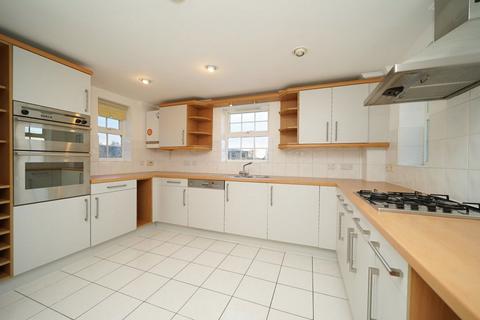 3 bedroom flat to rent, Caldecotte Lake, Milton Keynes