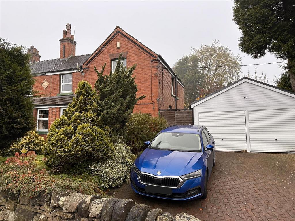 Detached double Garage and Workshop