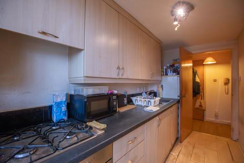 2 bedroom flat for sale, Windsor Crescent, Clydebank G81