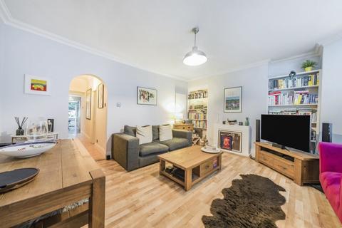 1 bedroom apartment to rent, Rockmount Road London SE19