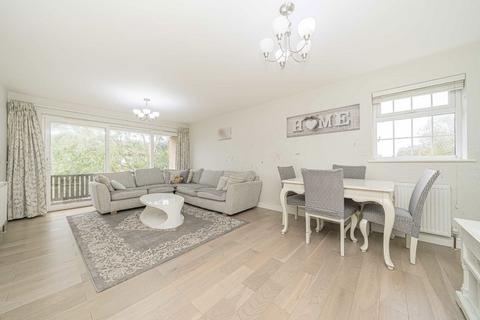 2 bedroom flat for sale, Hammond Close, Hampton TW12