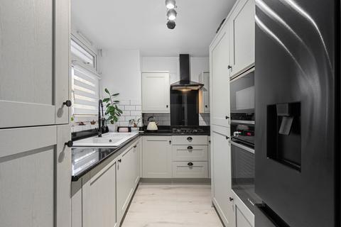 3 bedroom maisonette for sale, Falmouth Road, London SE1