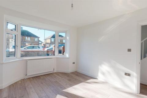 3 bedroom house to rent, Station Approach Road, Ramsgate, CT11