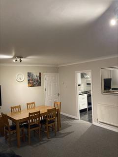 2 bedroom flat to rent, Ashford Court, Edgware HA8