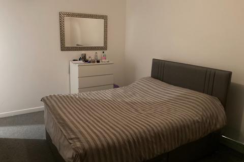 2 bedroom flat to rent, Ashford Court, Edgware HA8