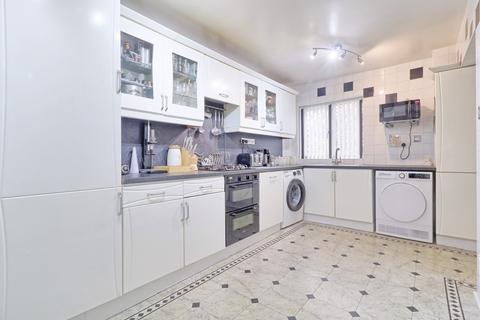 2 bedroom semi-detached house for sale, Barrington Gardens, Basildon, Essex SS14