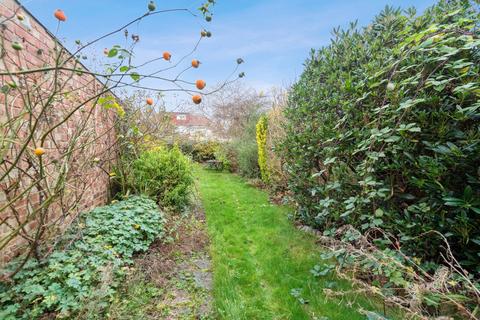 3 bedroom semi-detached house for sale, Chestnut Drive, Pinner HA5