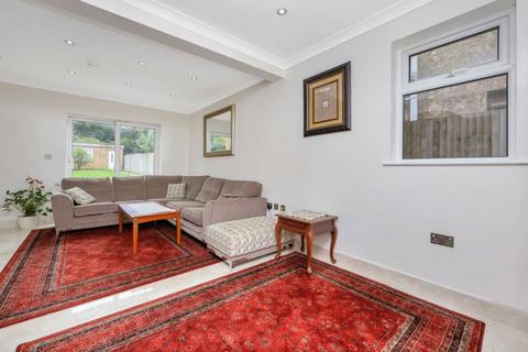 5 bedroom house for sale, The Crescent, London W3