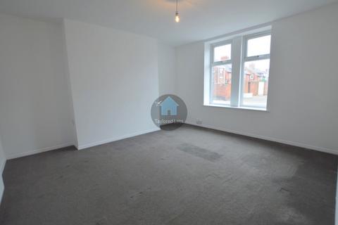 2 bedroom flat to rent, Norham Road, North Shields NE29