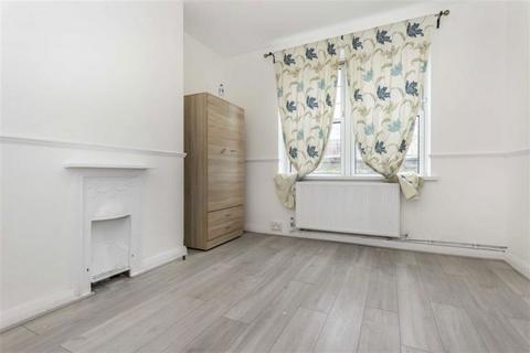 2 bedroom flat for sale, Swan Mead, London SE1