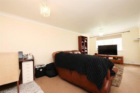 3 bedroom end of terrace house for sale, Redmires Close, Clifton